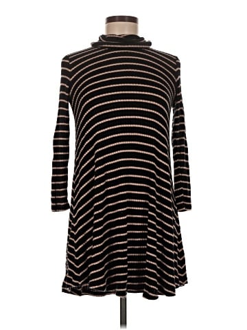 American Eagle Outfitters Casual Dress (view 1)