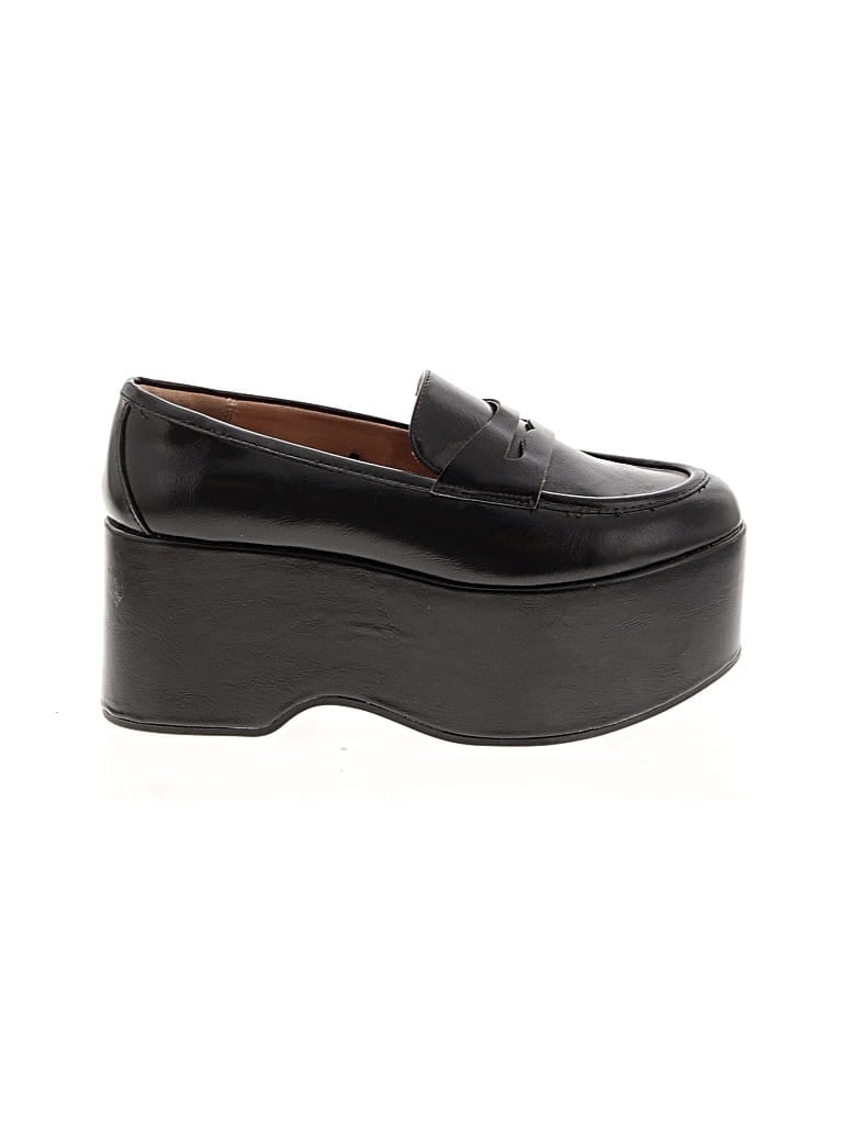 Pre-owned Scoop Flats In Black