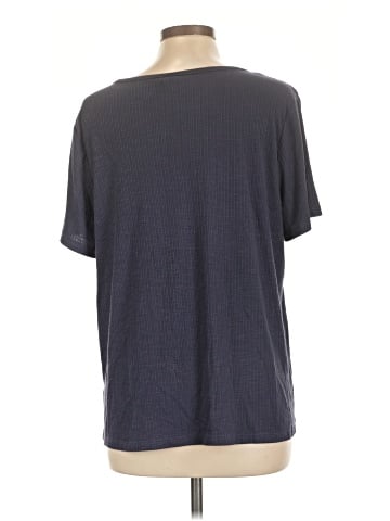 Old Navy Short Sleeve T-Shirt (view 2)