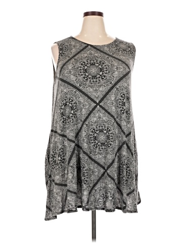 Agnes & Dora Casual Dress (view 1)