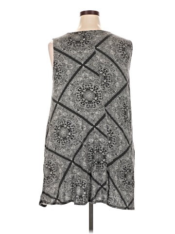 Agnes & Dora Casual Dress (view 2)