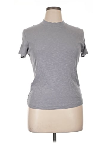 Vince. Short Sleeve Turtleneck (view 1)