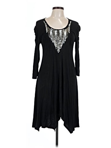 Cha Cha Vente Casual Dress (view 1)