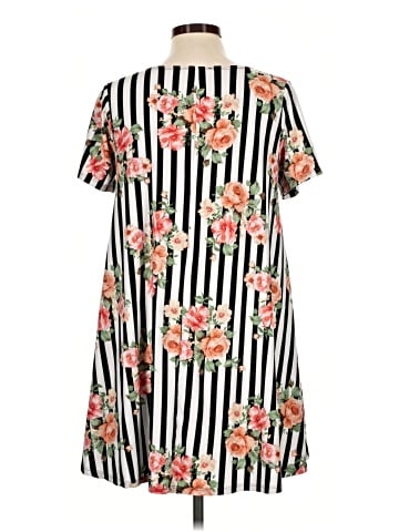 Tres Bien U.S.A. Casual Dress (view 2)