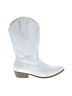 Unbranded White Boots Size 9 - photo 1