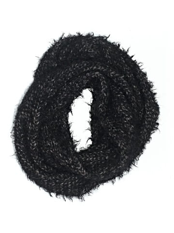 Deena & Ozzy Scarf (view 1)