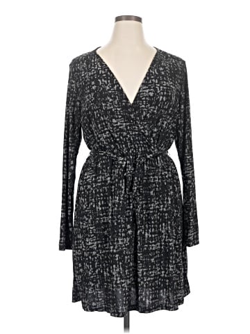 Daisy Fuentes Casual Dress (view 1)