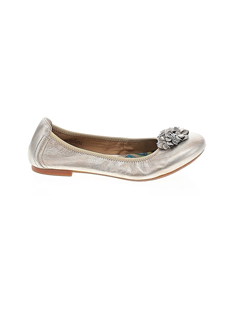 Pre-owned Born Flats In Silver