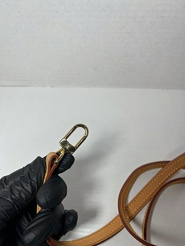 Louis Vuitton Leather Shoulder Strap (view 2)