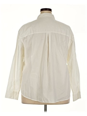 Maurices Long Sleeve Button-Down Shirt (view 2)