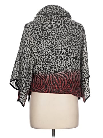 Alberto Makali Poncho (view 2)