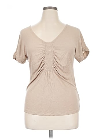 Valerie Bertinelli Short Sleeve T-Shirt (view 1)