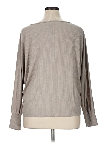 Olivia Sky 3/4 Sleeve T-Shirt (view 2)