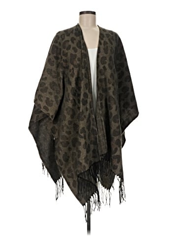 Woolrich Poncho (view 1)