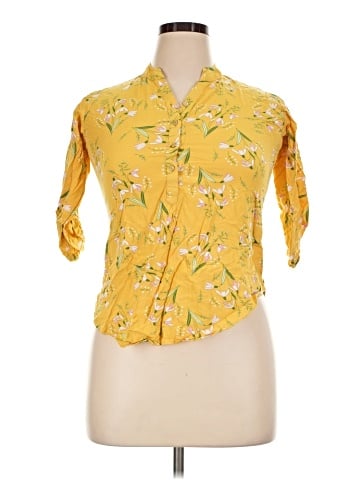 Blue Bird 3/4 Sleeve Button-Down Shirt (view 1)