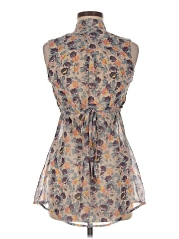 Romeo & Juliet Couture Casual Dress (view 2)