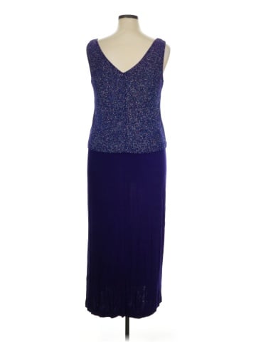 Ronni Nicole II Cocktail Dress (view 2)