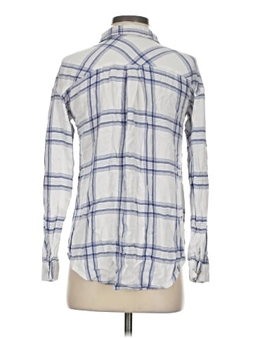 Maurices Long Sleeve Button-Down Shirt (view 2)