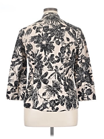 Harve Benard 3/4 Sleeve Button-Down Shirt (view 2)