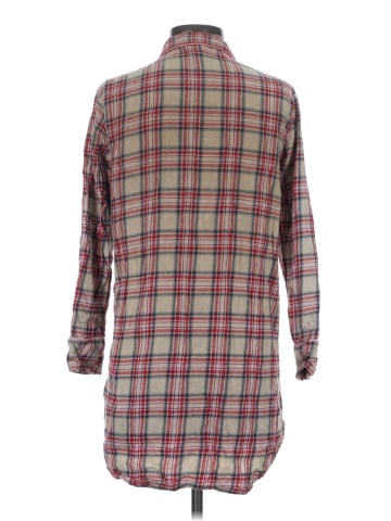 Gap Body Outlet Long Sleeve Button-Down Shirt (view 2)