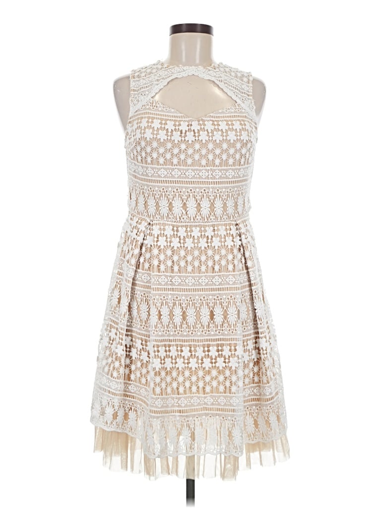 Pre-owned Francesca's Cocktail Dress In Ivory