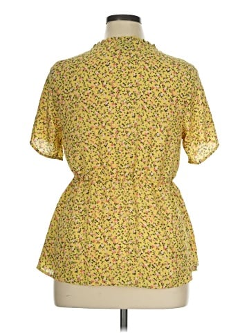 Bobeau Short Sleeve Blouse (view 2)