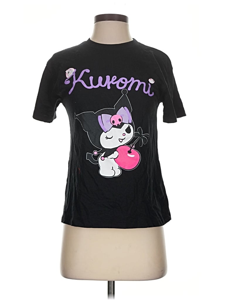 Pre-owned Sanrio Short Sleeve T-shirt In Black