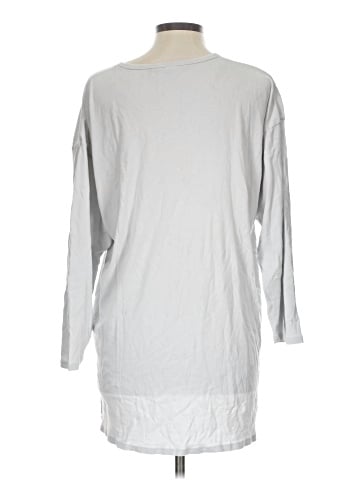 Victoria's Secret 3/4 Sleeve T-Shirt (view 2)