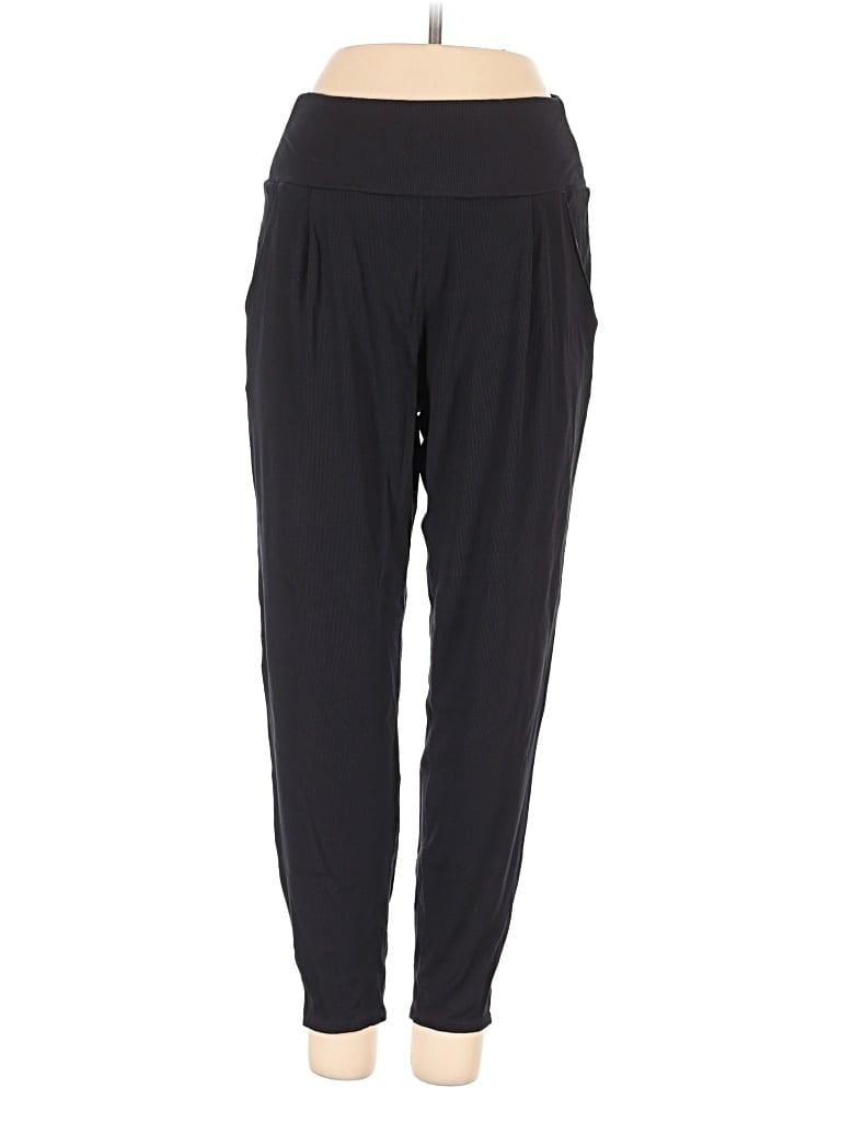 Pre-owned Vuori Active Pants In Black