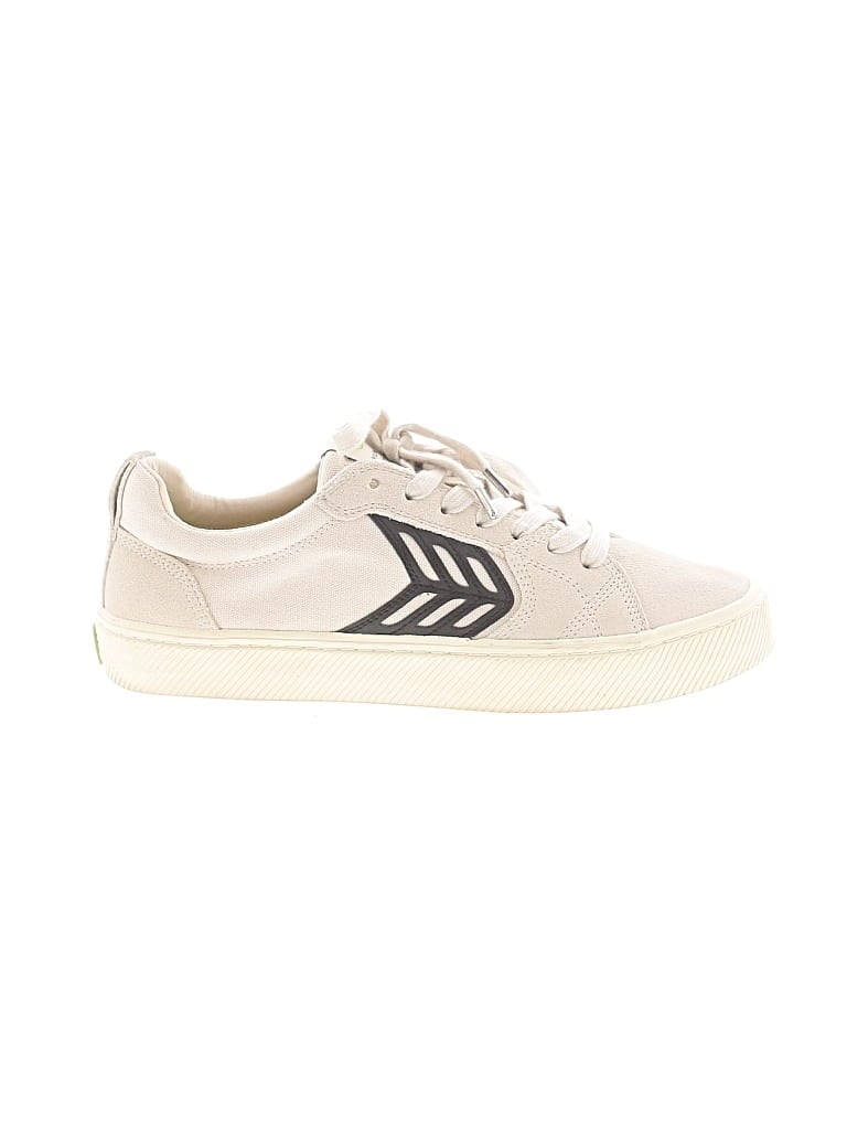 Pre-owned Cariuma Sneakers In Ivory
