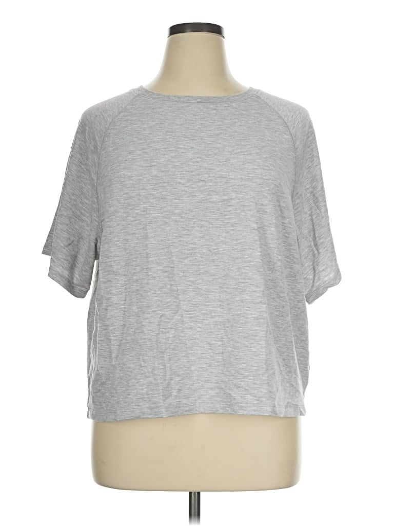 Pre-owned Joyspun Short Sleeve T-shirt In Silver
