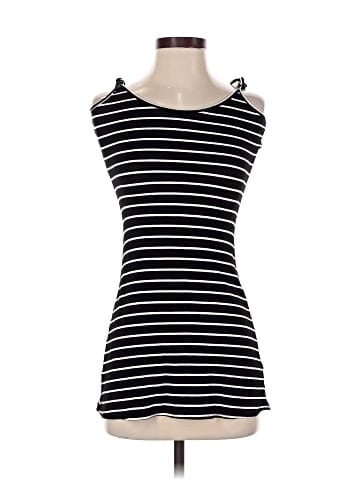 Urban Outfitters Casual Dress (view 1)