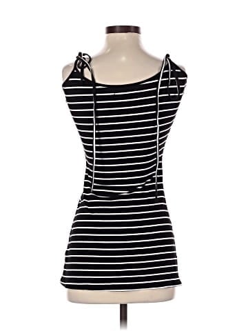 Urban Outfitters Casual Dress (view 2)