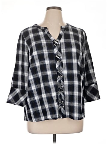 Skies Are Blue 3/4 Sleeve Button-Down Shirt (view 1)