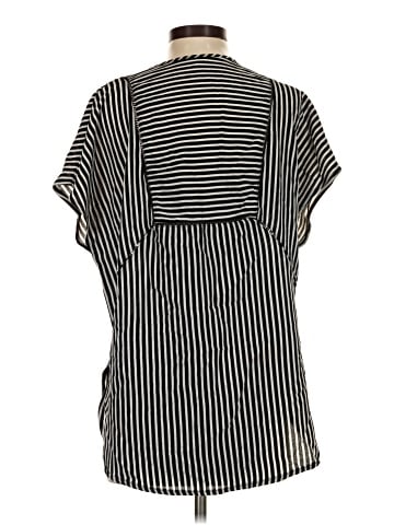 Xhilaration Short Sleeve Blouse (view 2)