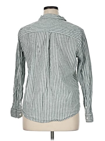 Liz Claiborne Long Sleeve Button-Down Shirt (view 2)