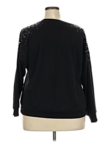 Chelsea & Theodore Pullover Sweater (view 2)