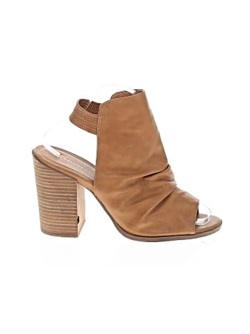 REPORT Sandals (view 1)