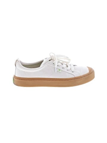 Cariuma Sneakers (view 1)
