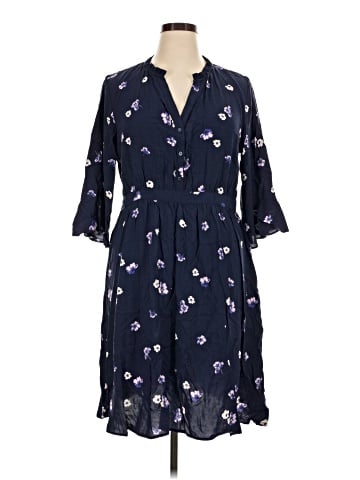 Old Navy Casual Dress (view 1)