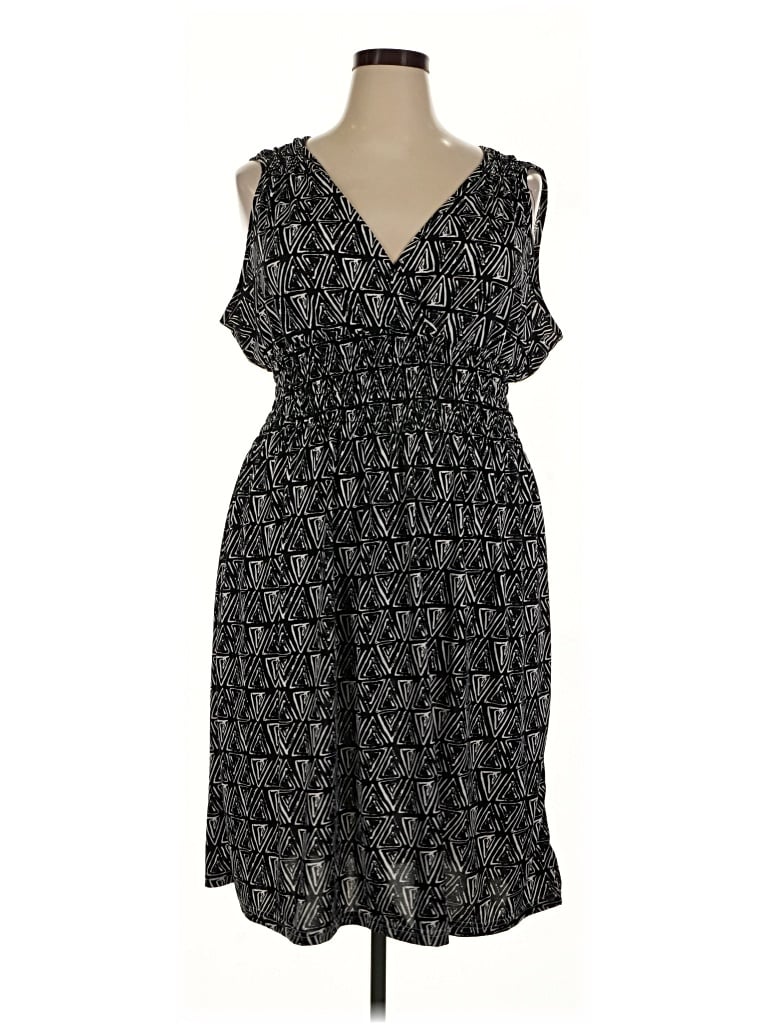 Pre-owned Jon & Anna Casual Dress In Black