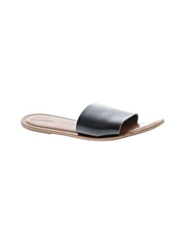 Universal Thread Sandals (view 1)
