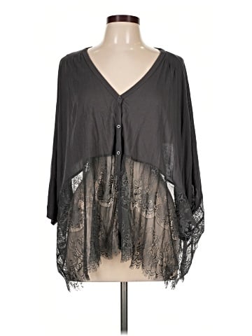Romeo & Juliet Couture 3/4 Sleeve Blouse (view 1)