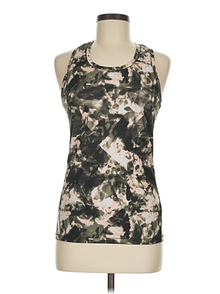 Pre-owned Dsg Active Tank Top In Green