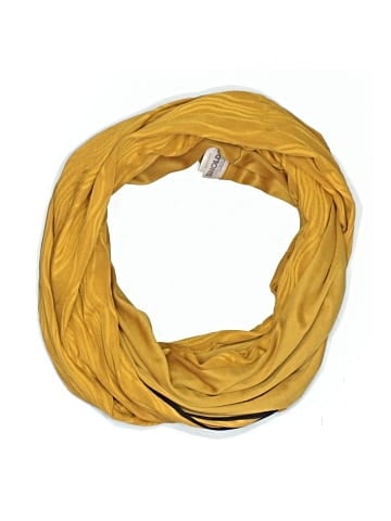 Sholdit Scarf (view 1)