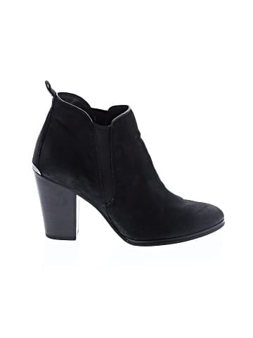 MICHAEL Michael Kors Ankle Boots (view 1)