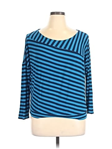 Bordeaux 3/4 Sleeve Top (view 1)