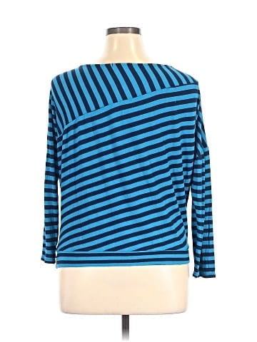 Bordeaux 3/4 Sleeve Top (view 2)