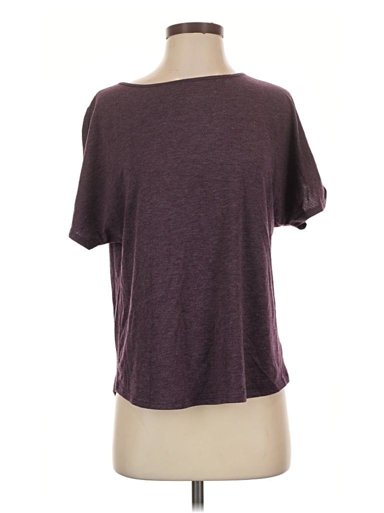 Pre-owned Colette Short Sleeve T-shirt In Burgundy