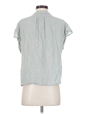 Derek Heart Sleeveless Button-Down Shirt (view 2)